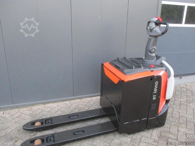 Carretilla elevadora baja TOYOTA LPE250