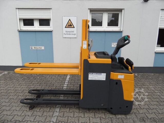 Gerbeur manuel Jungheinrich ERD 220 - NEUE Batterie - Plattform klappbar