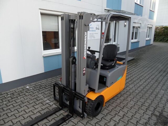 Chariot élévateur électrique à 3 roues Jungheinrich EFG 115 - Triplex - NEUE Batterie - aufgearbeitet