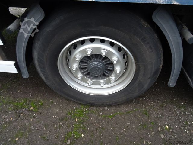 Flatbed truck with tarp MERCEDES-BENZ 2540 Antos*SafeServer*38 Pal.*2x 2,5 to LBW*Ret.