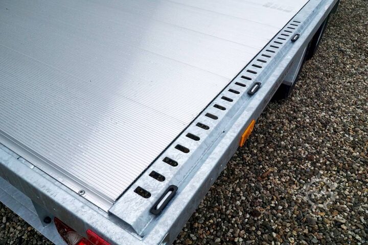  Humbaur UNIVERSAL 3000 ALU 400X203CM 3.000KG AUTOTRAILER