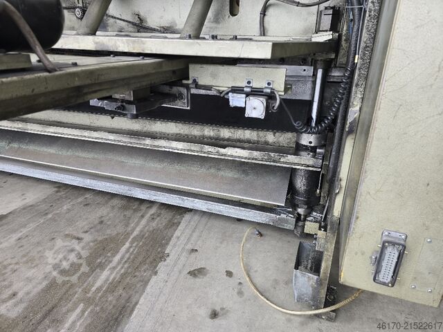 Foarfecă hidraulică tip ghilotină Safan VS 430 3