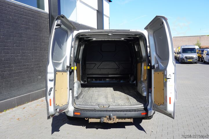 Xe van thùng kín Ford Transit Custom 2.0 TDCI EURO 6 - Airco - Cruise...
