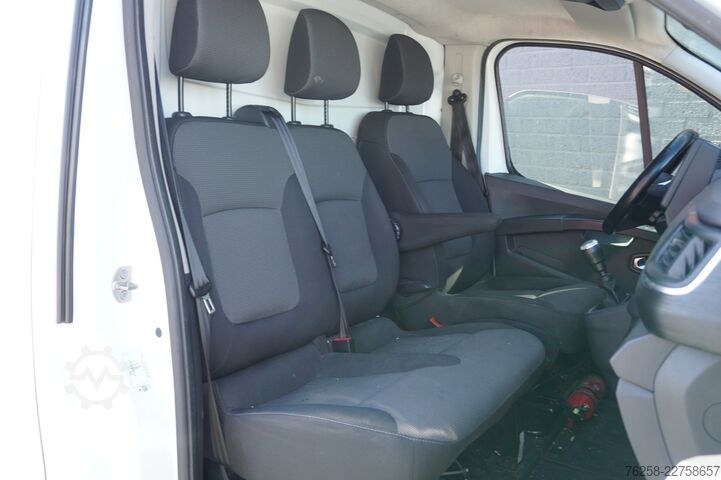 фургон-панель Renault Trafic 2.0 dCi 130PK EURO 6 Airco - Navi - Crui...