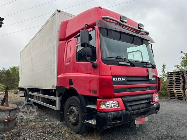 Matkalaukku DAF CF75.360 4x2 box truck w/ full side opening