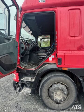 Matkalaukku DAF CF75.360 4x2 box truck w/ full side opening