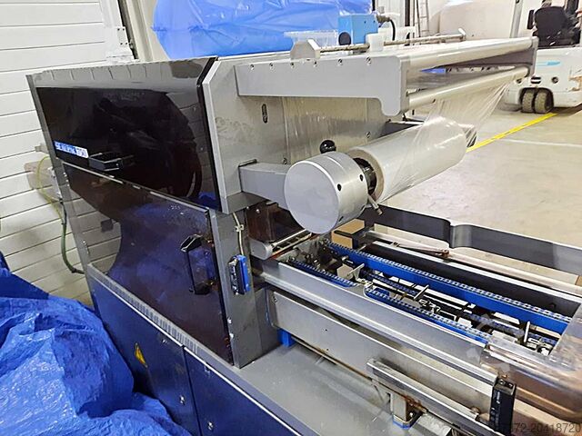 Máy dán khay Sealpac SP 750