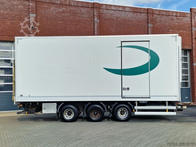 Matkalaukku Volvo FH 13.540 XL 6x2 - Carrier frigo + HFR trailer ...