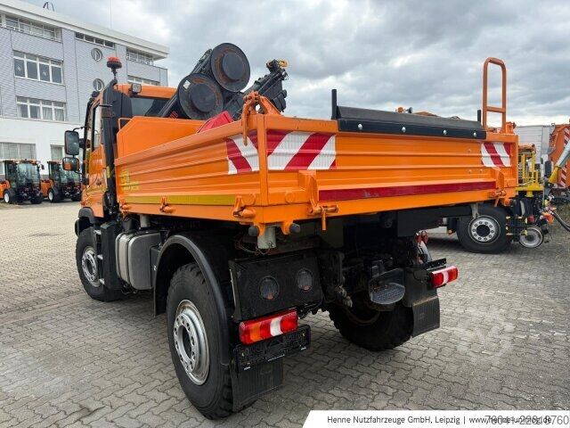 Muu Mercedes-Benz Unimog U 427 mit Hiab Kran