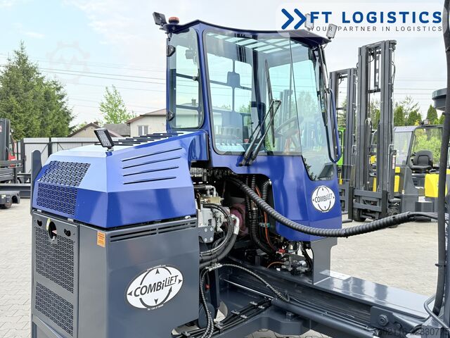 Carretilla retráctil de 4 vías Combilift C4000 GAS TRIPLEX 5550 POSITIONER CABIN