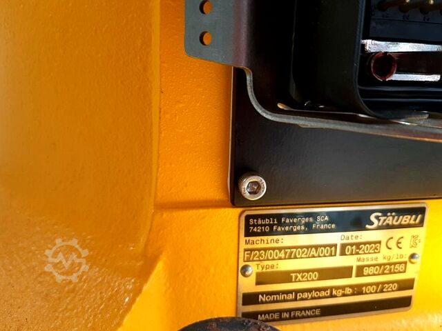 Roboter-Fräsanlage Stäubli Roboter-Fräsanlage