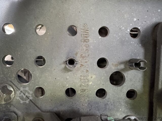 Mercedes-Benz Actros 2542LL gépszállító / rámpás teherautó 6x2 / ACC / TÜV 2027/4-ig MERCEDES-BENZ 2542LL Machine Transporter / Oprij Vrachtwagen 6X2 / ACC / AHK / TUV 4-2027 / NL TRUCK