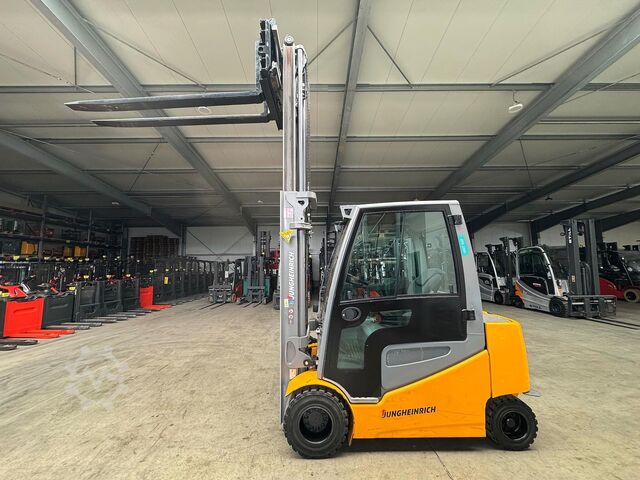 Service + UVV 07/27 El 2 910 h Jungheinrich EFG S30
