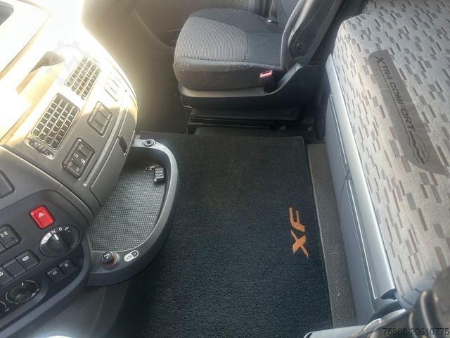 Standartinis vilkikas DAF XF460 SSC ACC LDWS Standklima