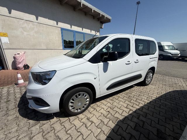 Duba panelată Opel Combo cargo 1.5d 100cv d.cab. L2H1 c/clima mt6