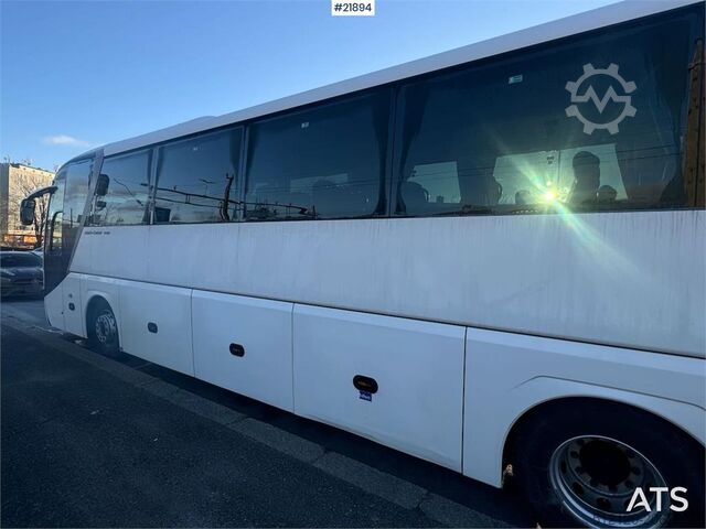 Ônibus MAN Lion’s Coach 6x2 – 63 lugares ASSISTA AO VÍDEO MAN Lion’s Coach 6x2 Coach Bus – 63 Seats WATCH VIDEO