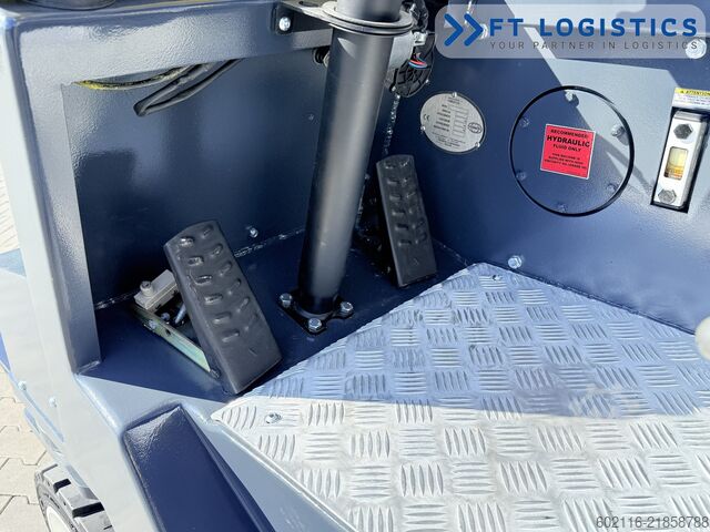 чотири-напрямний навантажувач Combilift CB4500 GAS TRIPLEX 6400 FORK POSITIONER