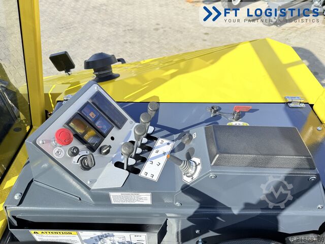 чотири-напрямний навантажувач Combilift CB4500 GAS TRIPLEX 6400 FORK POSITIONER