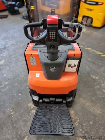 Operatore di transpallet BT BT Hochhubwagen BT SWE 120L