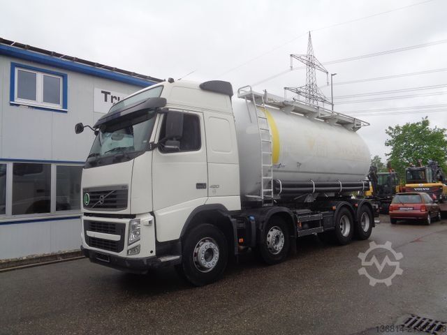 专用卡车 VOLVO FH420 8x4 BB Spitzer Silo 23 cbm VEB EU5