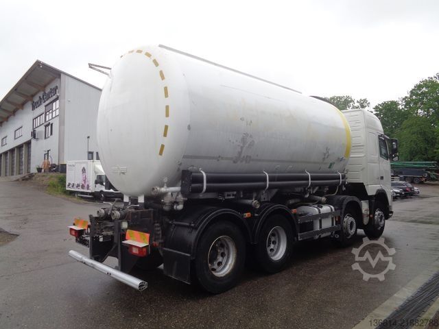 专用卡车 VOLVO FH420 8x4 BB Spitzer Silo 23 cbm VEB EU5