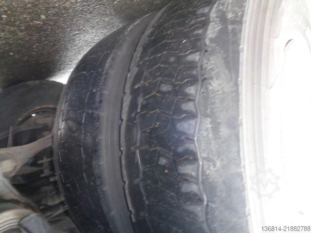 专用卡车 VOLVO FH420 8x4 BB Spitzer Silo 23 cbm VEB EU5