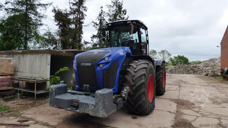 מַשְׂרֵךְ שָׂדוֹת (טרקטור חקלאי) CLAAS XERION 4000 TRAC VC 783