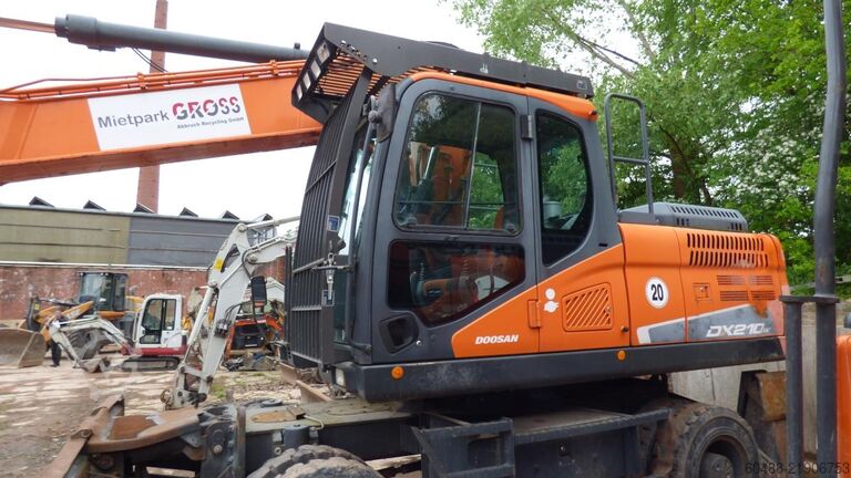  DOOSAN DX 210 W