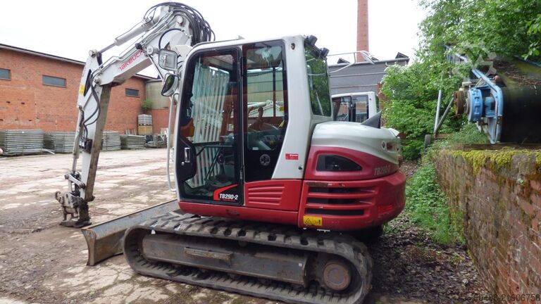 Pelle hydraulique sur chenilles TAKEUCHI TB 290-2