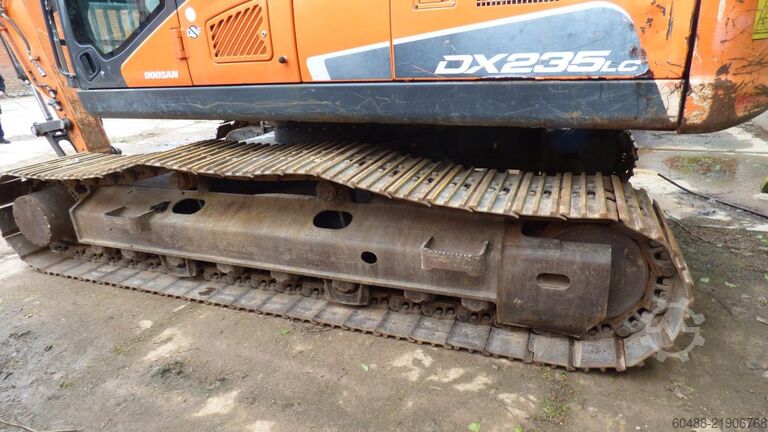液压履带式挖掘机 DOOSAN CRAWLER EXCAVATOR DX 235 LC-5