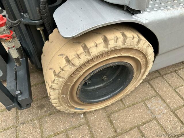 Elektrisk triplex gaffeltruck Still RX20-20 med sideshift STILL RX20-20