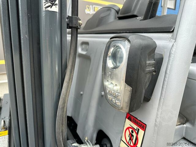 Elektrisk triplex gaffeltruck Still RX20-20 med sideshift STILL RX20-20