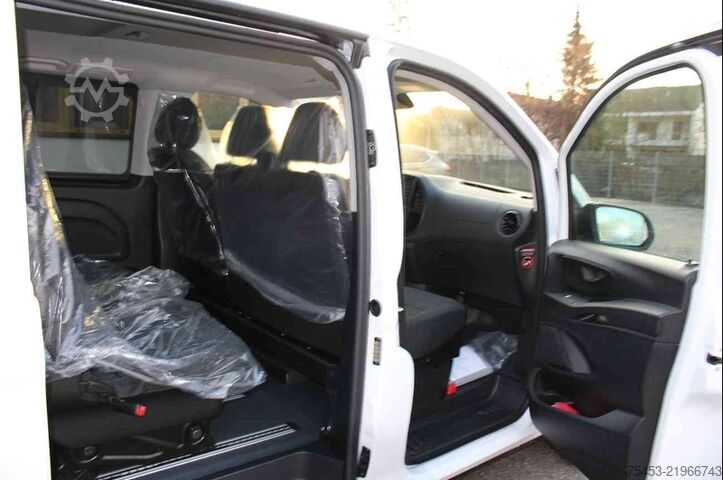 Minibusz Mercedes-Benz Vito VIP 114 CDI Tourer XL PRO - 9 Sitze