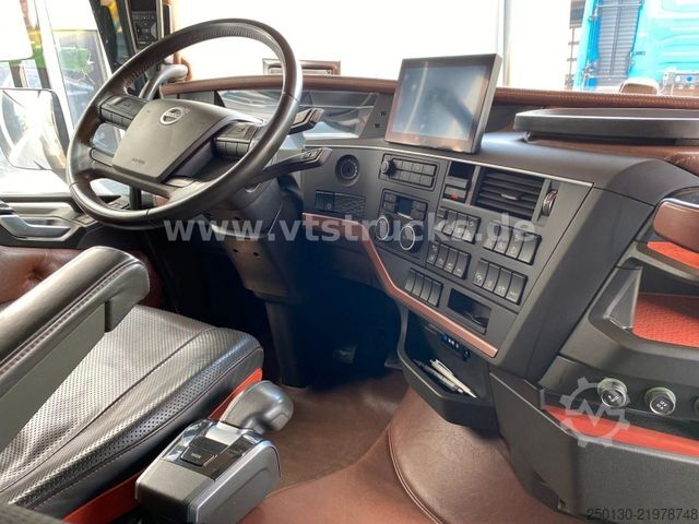 Roll-off tipper truck VOLVO FH 750 6x2 VDL S30 LEDER*TOUCH*ICOOL*NAVI*CAM*LE