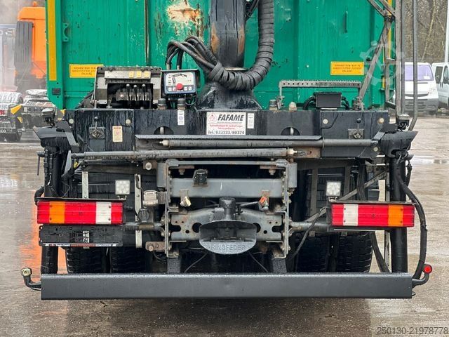Kipper LKW MERCEDES-BENZ Actros 3348 6x6 Kipper mit HIAB 1300RS 83