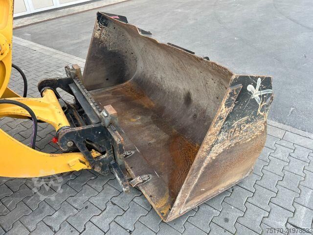 Chargeuse CAT 908M / 1.554h / Gabel / Schaufel