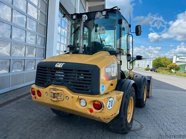 Chargeuse CAT 908M / 2.644h / Gabel / Schaufel