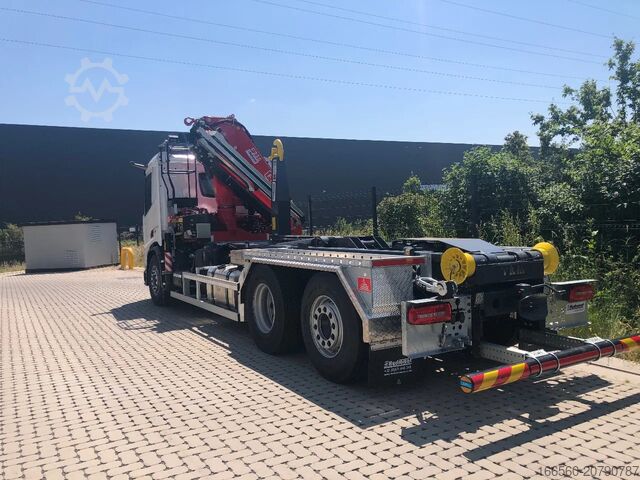 Containertransport (Hakensystem) DAF XD 450 FAN FAssi F235A.2.23 E-Dynamic + TAM T20...