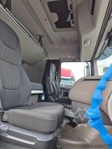 Стандартен трактор DAF XF 480 FT SPACE CAB