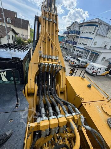 Máy xúc bánh xích Caterpillar 390FL ME