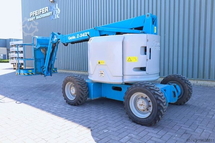 Plataforma de trabalho telescópica articulada Genie Z34/22 Diesel, 4x4 Drive, 12.6m Working Height, 6.
