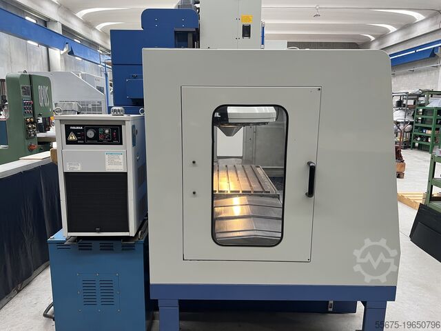 VERTICAL MACHINING CENTER Hartford SHE Hong HV 50