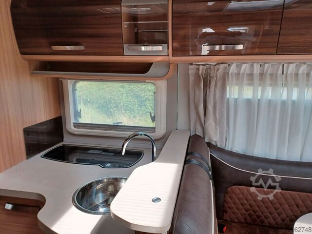 Caravan/camper Knaus TI700