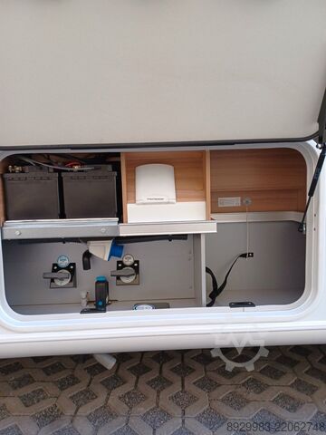 Caravan/camper Knaus TI700