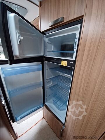 Caravan/camper Knaus TI700