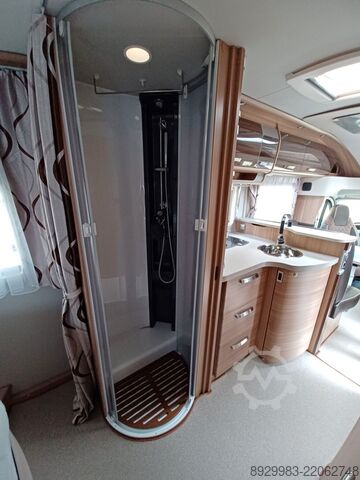 Caravan/camper Knaus TI700