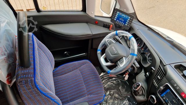 Minibus IVECO 2x Daily 70 Lagerfahrzrug Ferqui Sunrise 2,5 m B