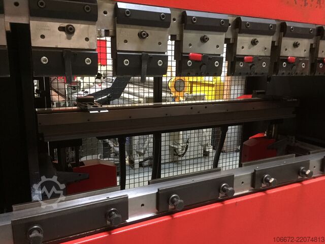 Prensa plegadora AMADA PROMECAM HFE 8025