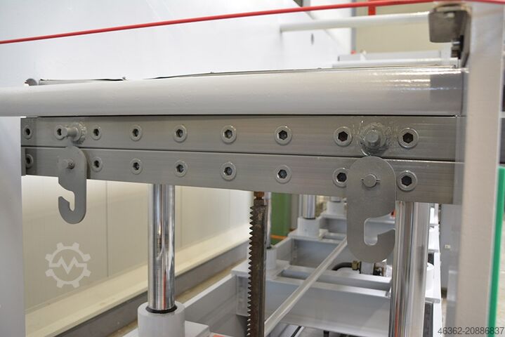 Prasa do forniru Italpresse BX8 3500x1300