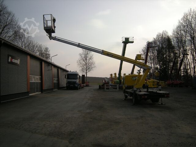 Lança telescópica Renault Maxity mit Multitel 160 Alu DS